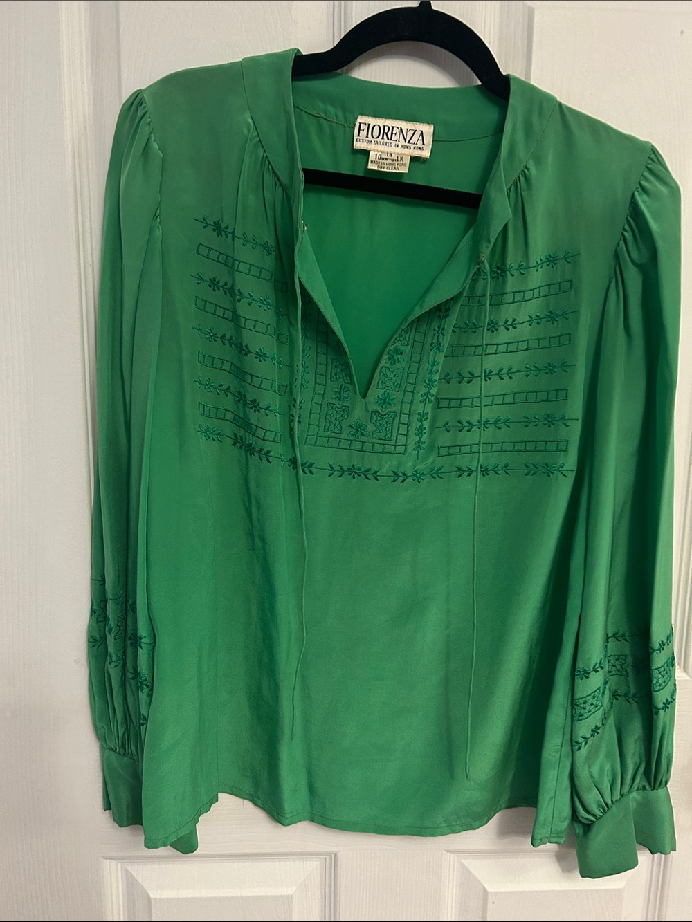 Vintage 1970s Forenza Green Embroidered Peasant Blouse